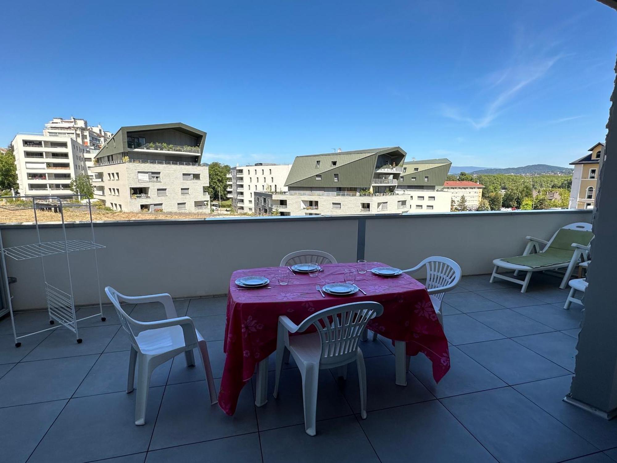 A La Belle Quatrieme Etoile Apartment Annecy Luaran gambar