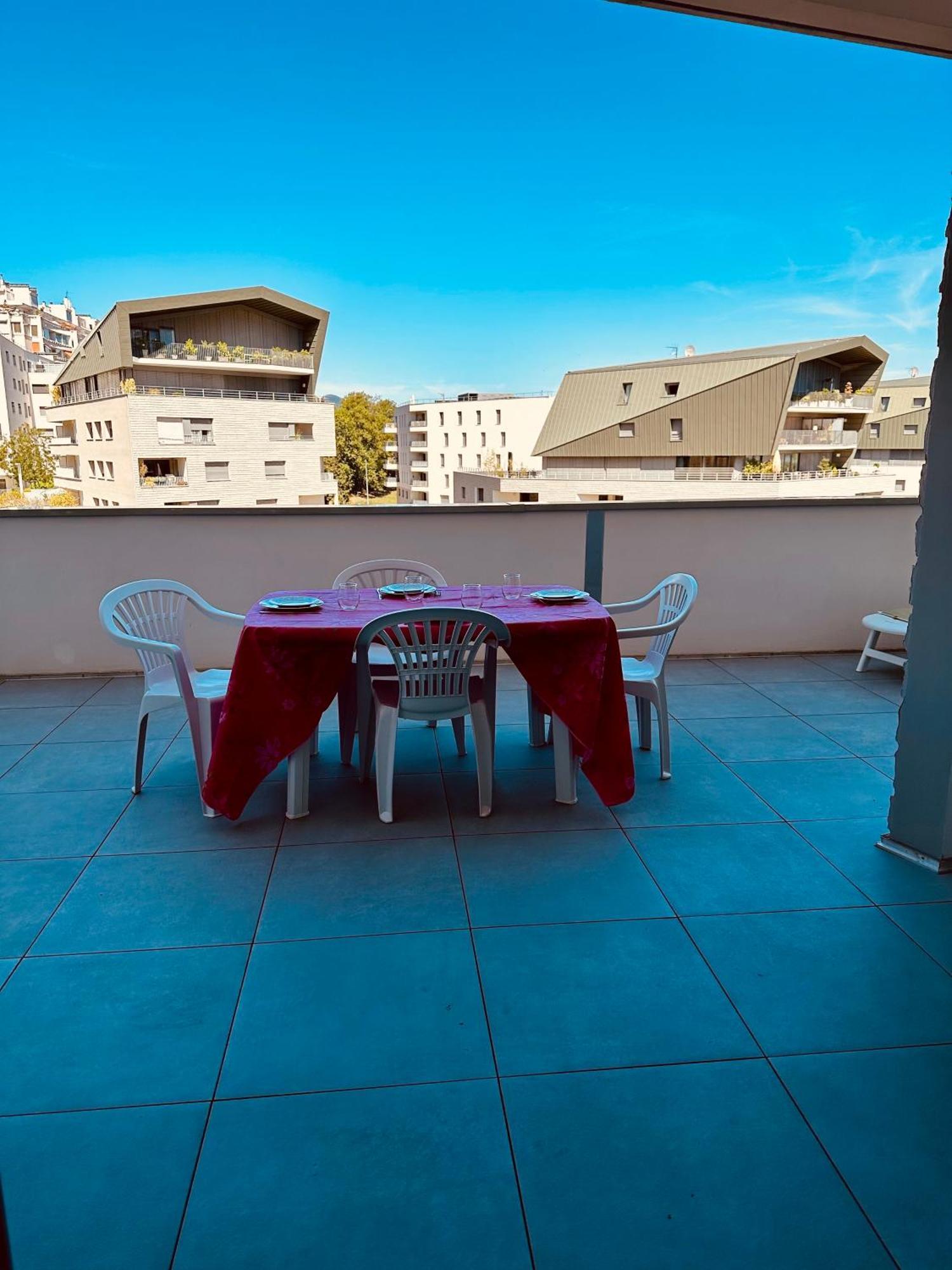 A La Belle Quatrieme Etoile Apartment Annecy Luaran gambar