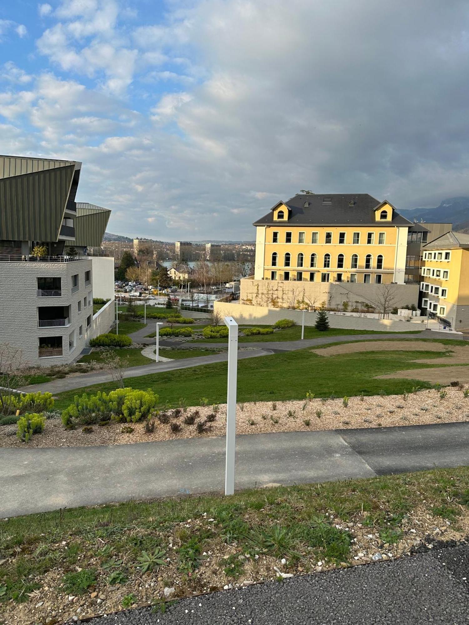 A La Belle Quatrieme Etoile Apartment Annecy Luaran gambar